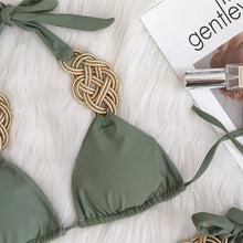 Carregar imagem no visualizador da galeria, Conjunto de Biquíni de Malha de Duas Peças com Top Halter Push Up e Tanga com Patchwork Nó Infinito