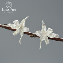 Carregar imagem no visualizador da galeria, Brincos de Ponto de Flor de Íris em Prata Esterlina 925 Real com Ouro 18K Elegantes, Feitos à Mão, Designer de Joias Finas