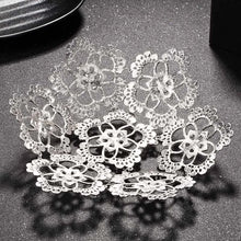 Charger l'image dans la visionneuse de la galerie,Accessoire de cheveux en forme de fleur avec perles, diamants, strass et cristaux