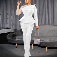 Carregar imagem no visualizador da galeria, Macacão/ Jardineira Elegante Luxuosa de Cintura Alta com Contas Branco Preto