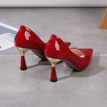 Lade das Bild in den Galerie-Viewer, Klassische Freizeitschuhe mit Absatz und kariertem Präge-Muster in verschiedenen Farben