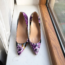 Carregar imagem no visualizador da galeria, Sapatos de Salto Alto Pontiagudos com Impressão Floral Brilhante Stiletto 8cm 10cm 12cm Sexy Bombas de Patente Tamanhos até o Europeu 46