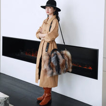 Carregar imagem no visualizador da galeria, Bolsa de Ombro Transversal Grande de Couro de Raposa Real Natural com Pele Completa, Luxuosa, Disponível em 8 Cores Diferentes