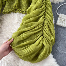 Carregar imagem no visualizador da galeria, Blusa Cropped de Chiffon Drapeado Transparente com Mangas Super Longas