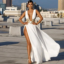 Carregar imagem no visualizador da galeria, Vestido Maxi de Noite Sem Mangas com Decote em V Profundo, Costura em Ouro e Fenda Alta, 3 Cores Disponíveis