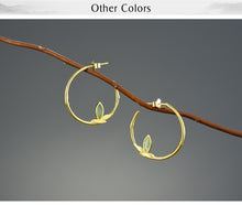 Carregar imagem no visualizador da galeria, Lotus Fun Brincos de Argola Redonda em Prata Esterlina 925 com Pedra Verde Aventurina Natural e Folhas de Bambu Frescas para Mulheres