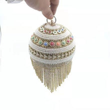 Carregar imagem no visualizador da galeria, Bolsa de Mão Clutch Mini com Franjas em Diamantes de Rhinestone Prateados em Forma de Bola