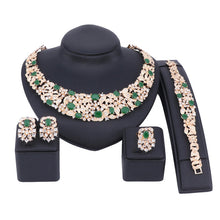 Carregar imagem no visualizador da galeria, Conjunto de Noiva em Cristal Boêmio Ouro Prata Várias Cores Colar de Strass Diamante Casamento