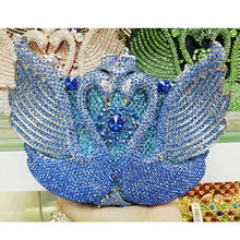 Carregar imagem no visualizador da galeria, Bolsa de festa de luxo em forma de cisne com cristais e diamantes
