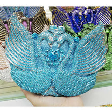 Carregar imagem no visualizador da galeria, Bolsa de festa de luxo em forma de cisne com cristais e diamantes
