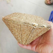 Carregar imagem no visualizador da galeria, Forma de Diamante Geométrico Clutch de Cristal/ Diamante Várias Cores
