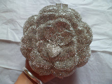 Carregar imagem no visualizador da galeria, Bolsa de mão de cristal de luxo em forma de flor de rosa com corrente de diamante de diamante, mini clutch
