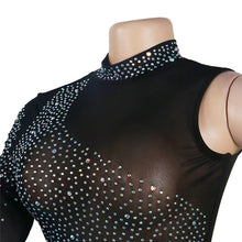 Carregar imagem no visualizador da galeria, Vestido Maxi Bodycon de Festa com Uma Manga, Tule Transparente e Cristais de Strass

