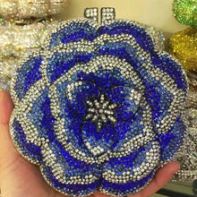 Carregar imagem no visualizador da galeria, Bolsa de mão de cristal de luxo em forma de flor de rosa com corrente de diamante de diamante, mini clutch
