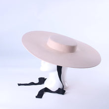 Cargar imagen en el visor de la galería, Chic Floppy Wide Brim Flat Top Bandage Wool Felt Hat
