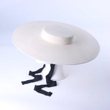 Cargar imagen en el visor de la galería, Chic Floppy Wide Brim Flat Top Bandage Wool Felt Hat
