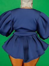 Carregar imagem no visualizador da galeria, Blusa top curta peplum com mangas lanternas sexy decote em V preto vermelho azul
